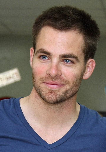 Chris Pine poses for a photograph at Camp Arifjan Kuwait