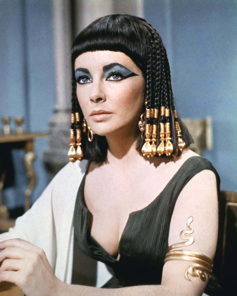 Elizabeth Taylor (1932-2011), British actress, in costume wearing eye make-up in a publicity still issued for the film, 'Cleopatra', 1963. The historical drama, directed by Joseph L. Mankiewicz (1909-1993), starred Taylor as 'Cleopatra'. (Photo by Silver