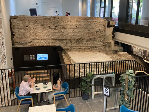 Senzo cafe, Vine Street